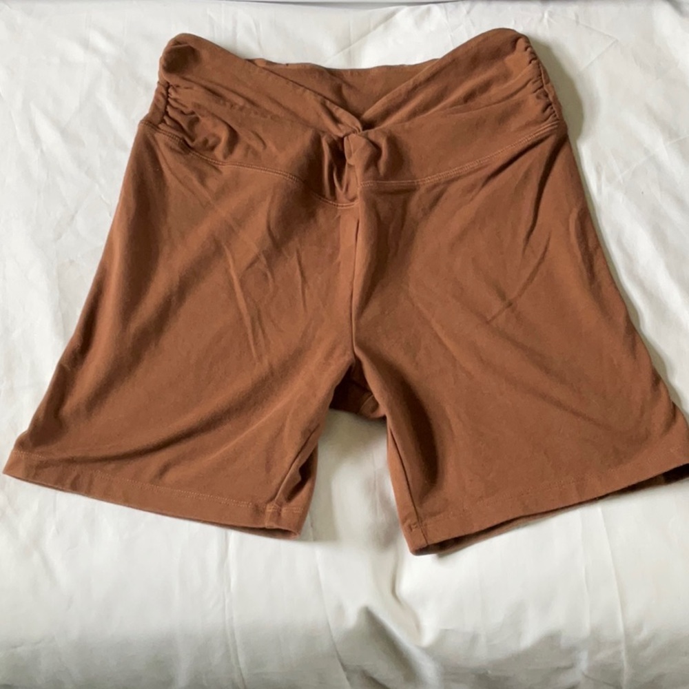 Women's Tan Shorts L